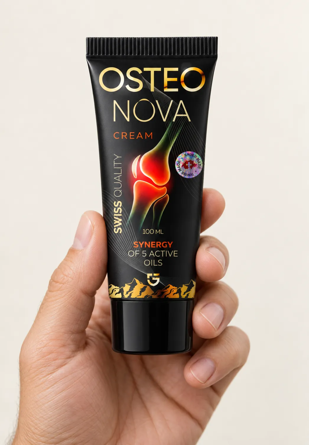 OsteoNova cream — de verpakking in de hand